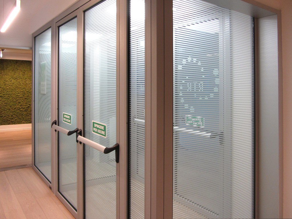 Pellicole vetro per la privacy negli uffici.
